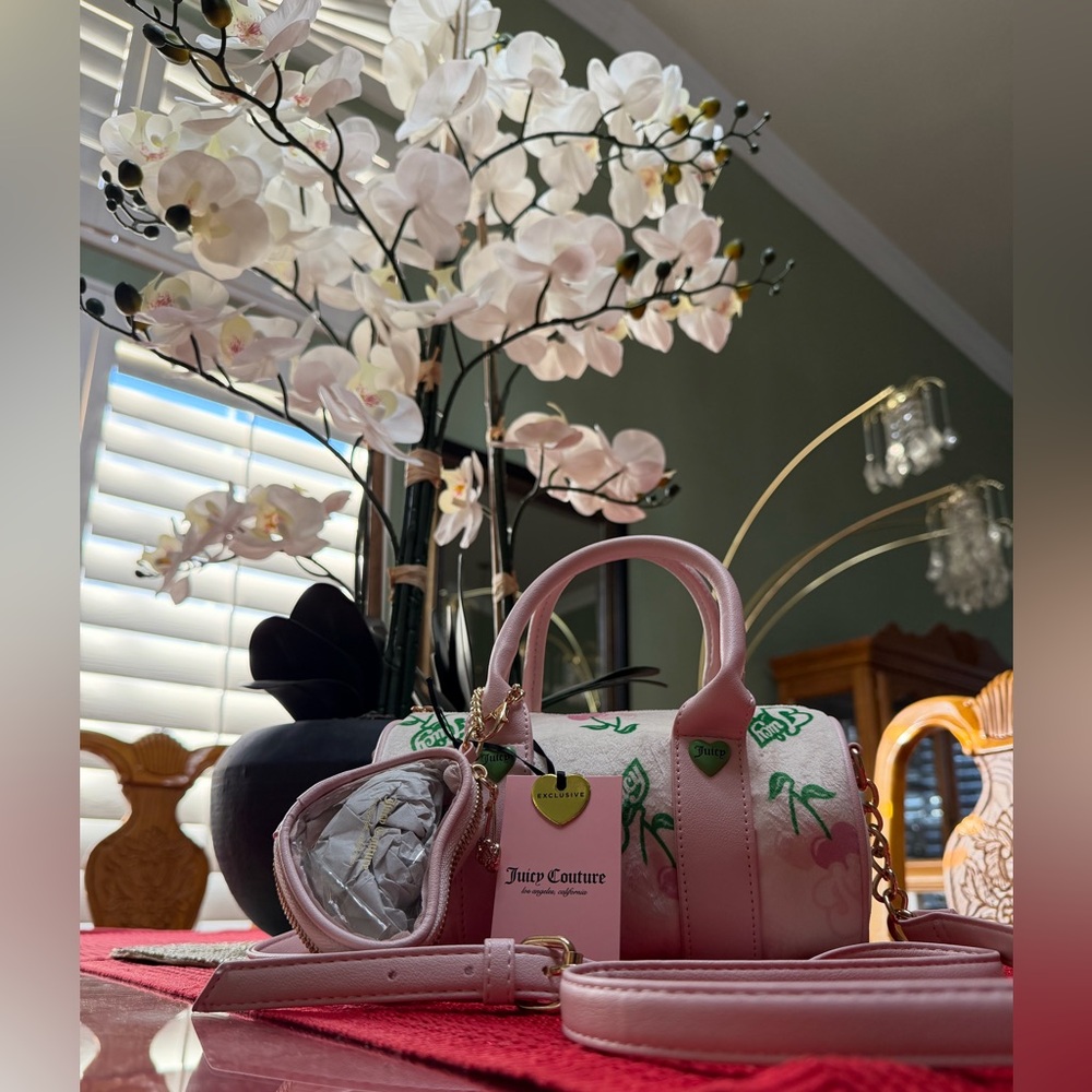 NWT Juicy Couture Pink RETRO Floral Barrel Satchel - Pink